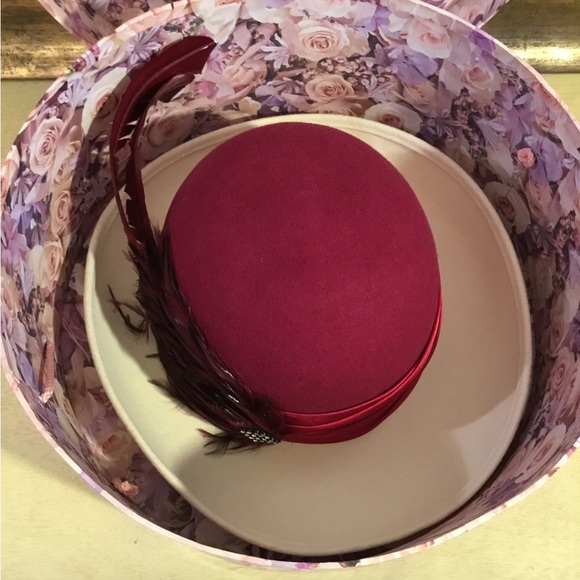 Vintage Hat by Michael Howard - Picture 7 of 9